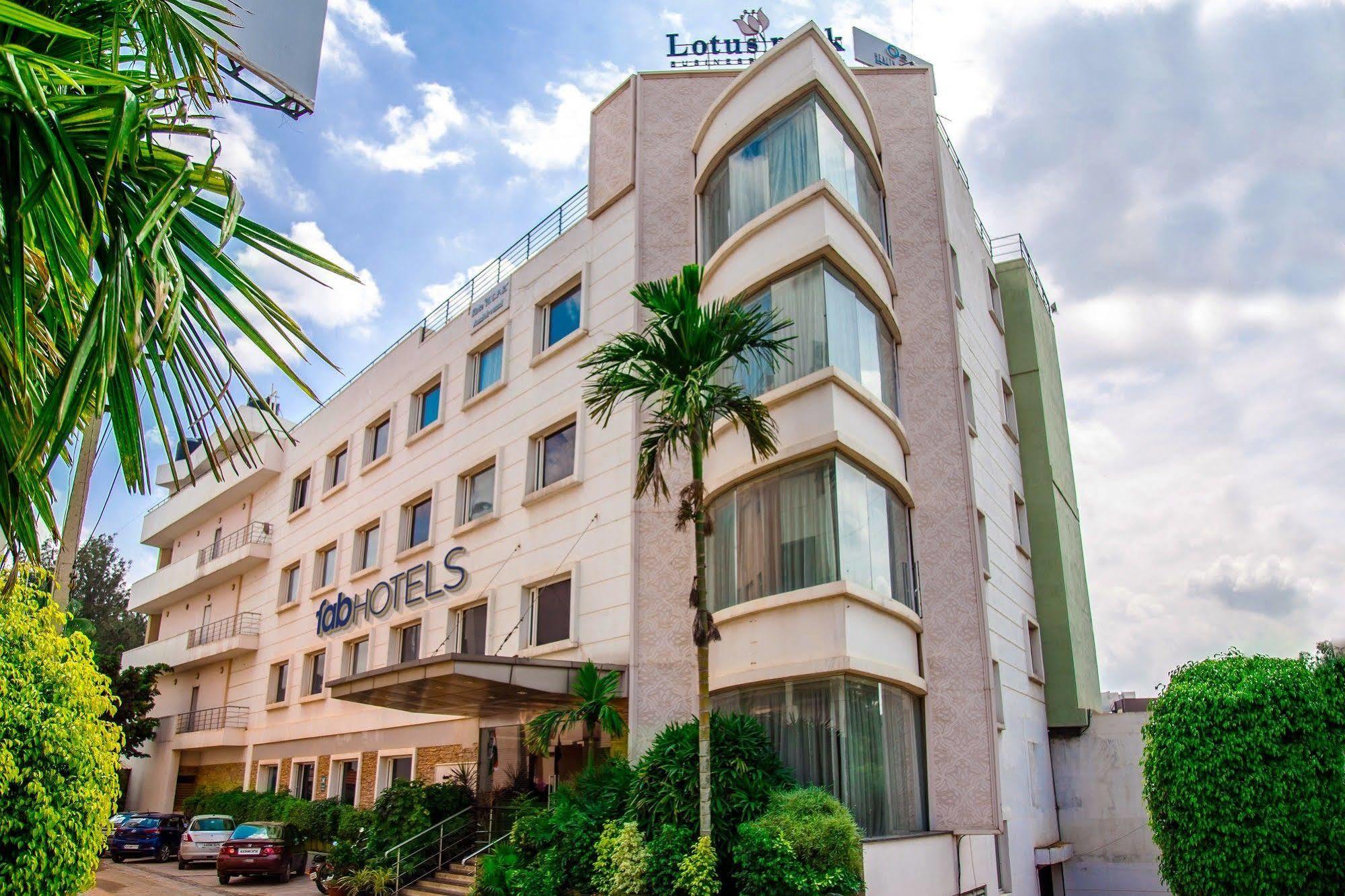 Lotus Park Hotel Bangalore Exterior foto