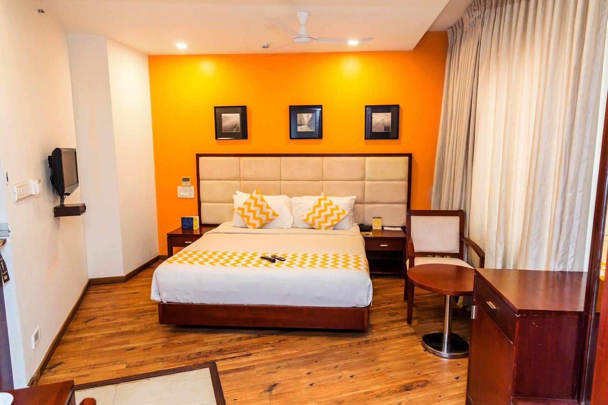 Lotus Park Hotel Bangalore Exterior foto